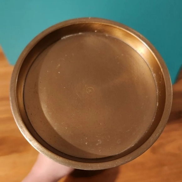 Set 2 Pottery Barn brass pillar candle holders - Picture 4 of 5